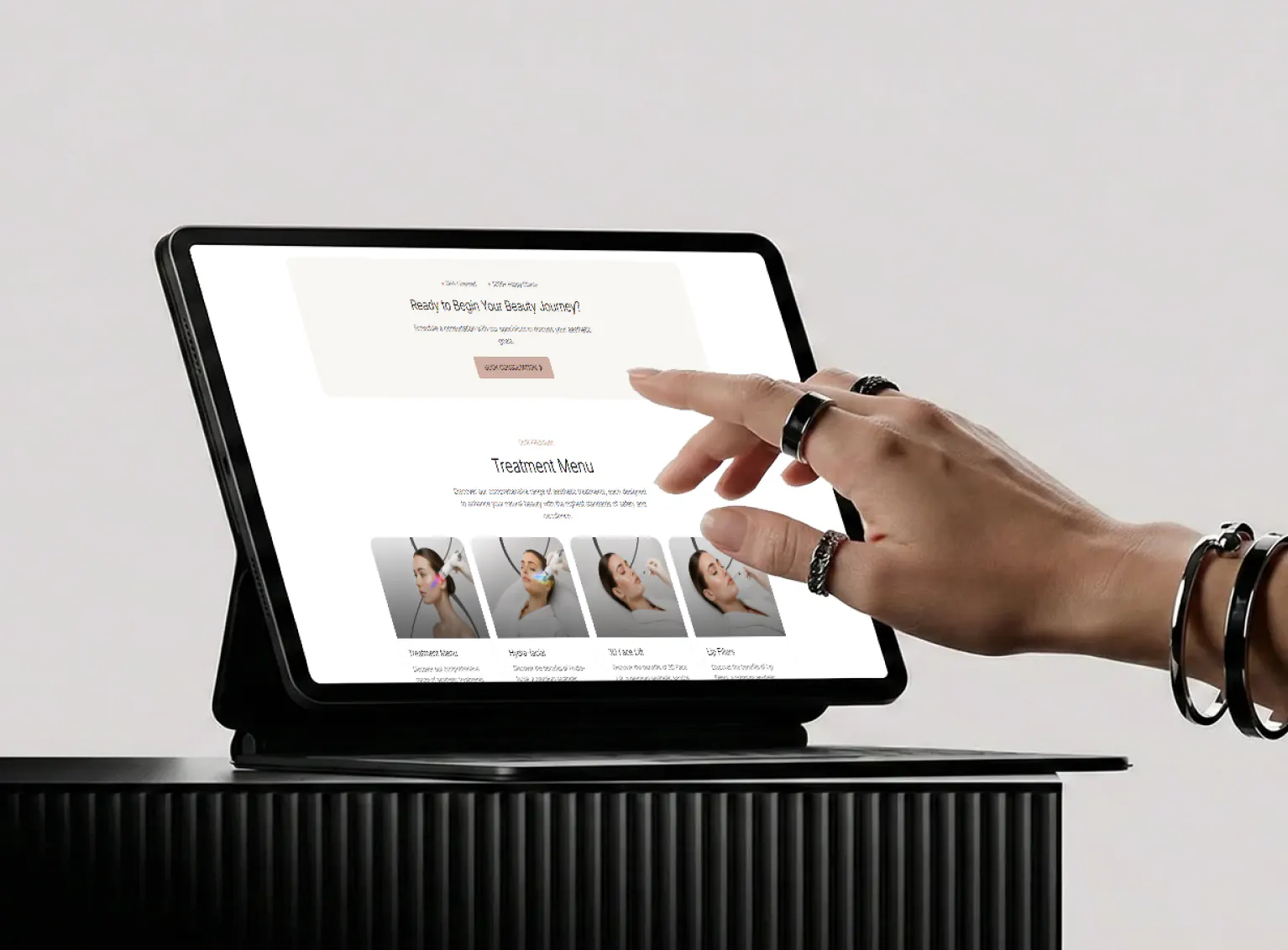 DIVA Clinic media — workspace laptop mockup